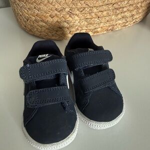 Nike Kids Dark Blue Velcro Sneakers